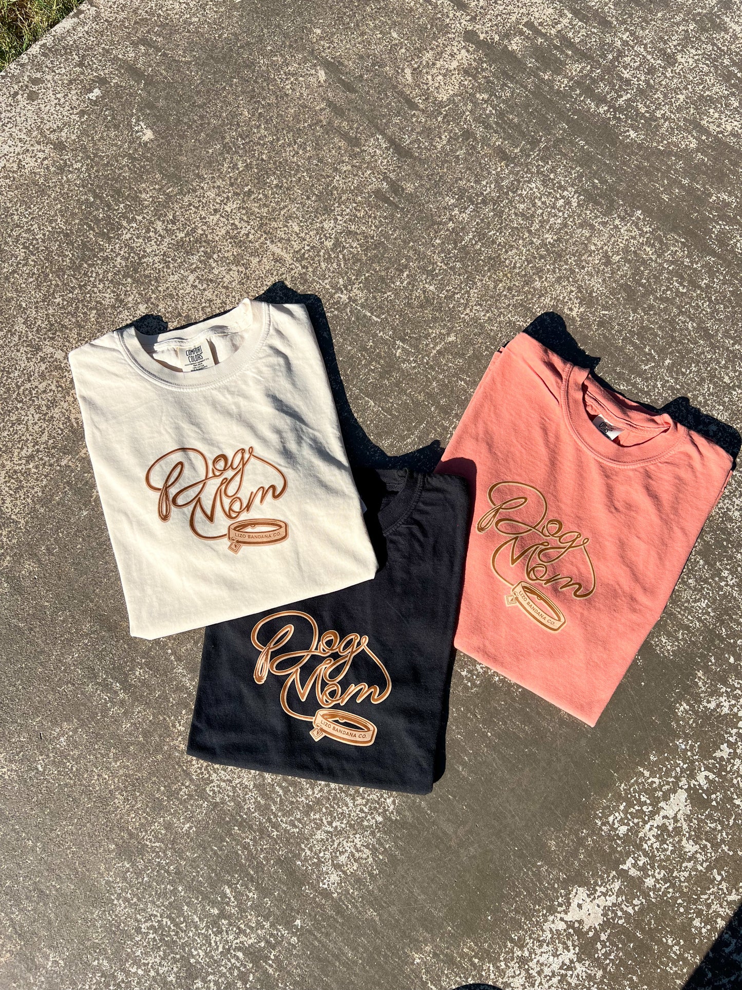 Dog Mom T-Shirt